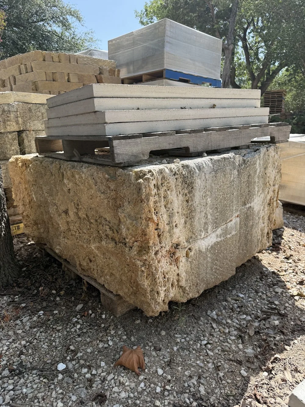 RETAINING BLOCKS LIMESTONE - 5 X 2